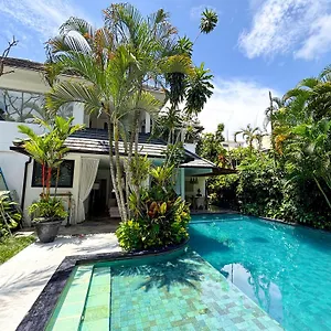 Eindra , Seminyak (Bali) Indonesia